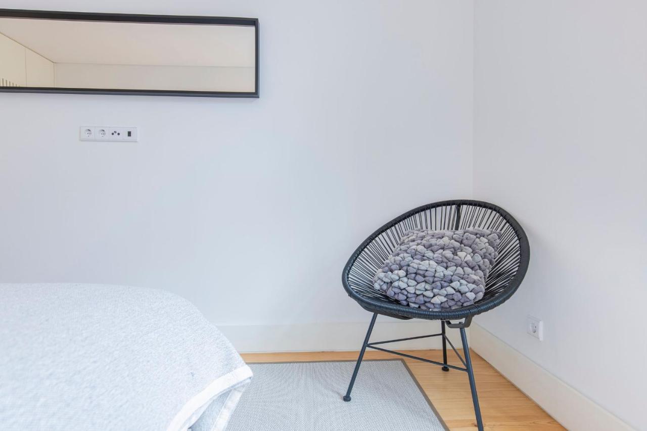 Modern Rustic Flat In Santos By Lovelystay 리스본 외부 사진